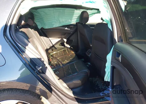 2018 Volkswagen Golf Gti 2.0T Autobahn/2.0T S/2.0T Se z USA, uszkodzony, nr VIN 3VW447AU2JM261710